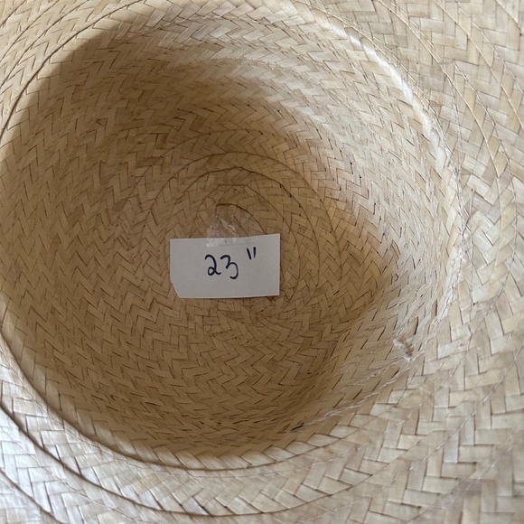 ASTOUNDING VINTAGE STRAW WIDE BRIM HAT + VERY LONG BLACK/IVORY BANDED FEATHER main image 3